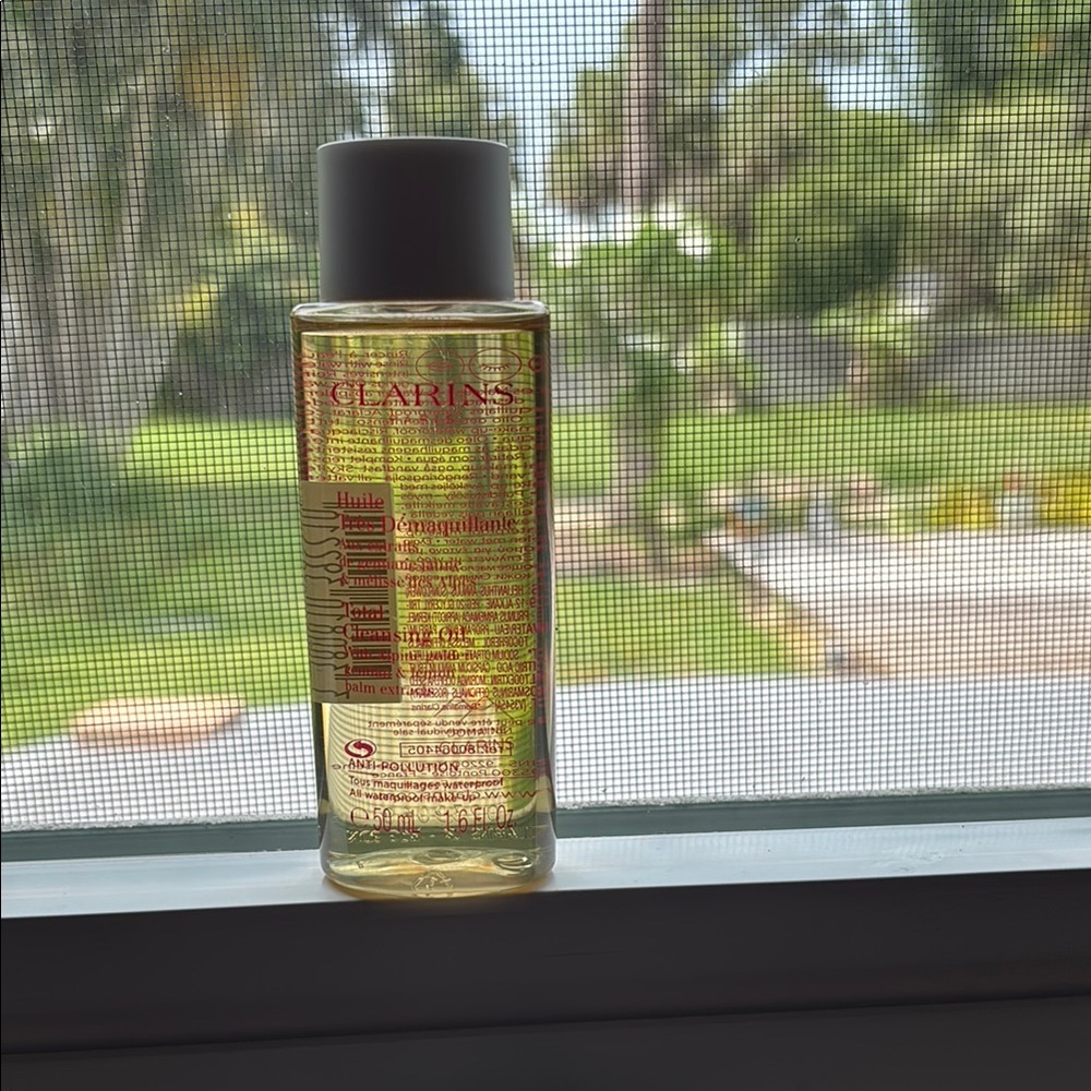 Clarins Total Cleansing Oil